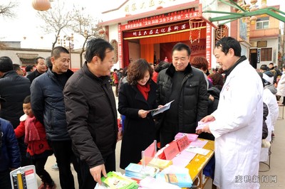 麥積區(qū)政協(xié)文化科技衛(wèi)生“三下鄉(xiāng)”走進新陽鎮(zhèn)